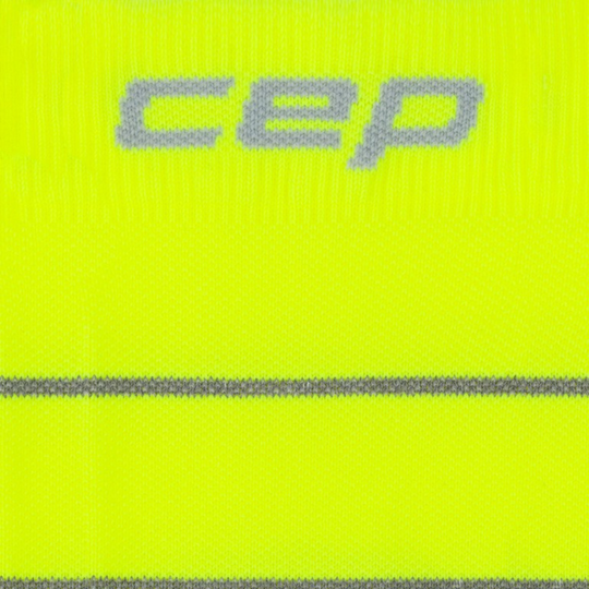 Pro Run Reflective Mid Cut Socks - Women